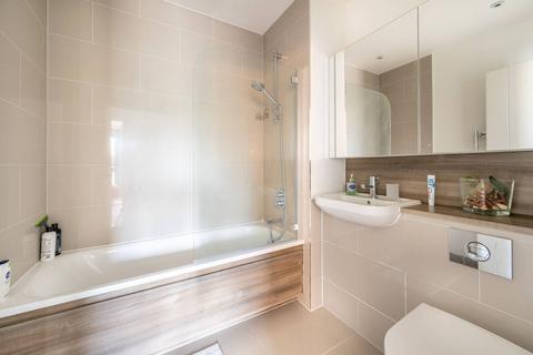 2 bedroom flat to rent, Paxton House, Highams Park, London, E4