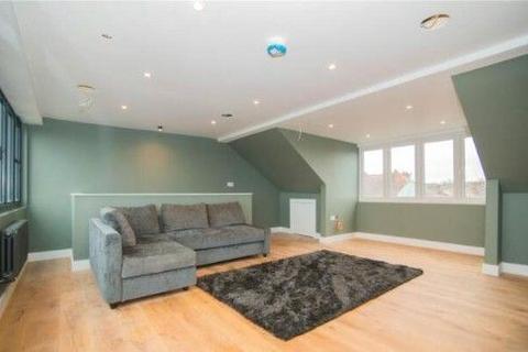 2 bedroom maisonette to rent, Upper Richmond Road West, London, SW14 7JU