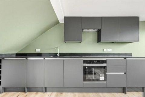 2 bedroom maisonette to rent, Upper Richmond Road West, London, SW14 7JU