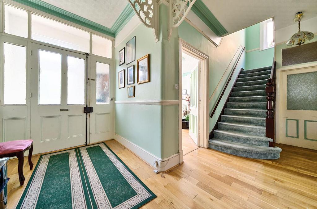 Hallway.jpg