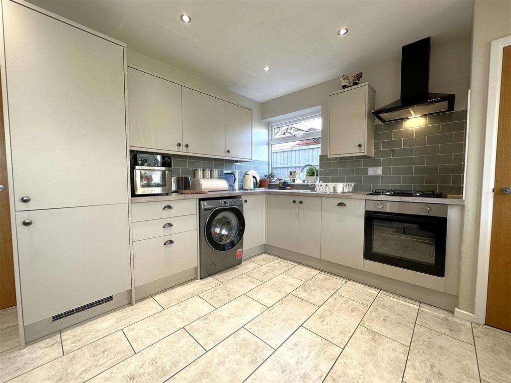 Eye-Catching Kitchen 651