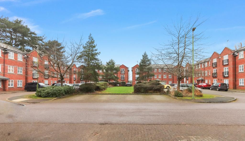 Beautiful 2 Double Bed Flat