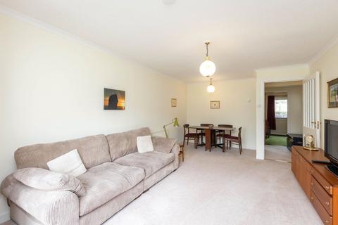 3 bedroom apartment to rent, Gillsland Park, Edinburgh, Midlothian