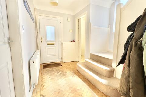 21 Meadowcroft, Heswall, Wirral, CH60 1UT