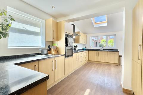 21 Meadowcroft, Heswall, Wirral, CH60 1UT