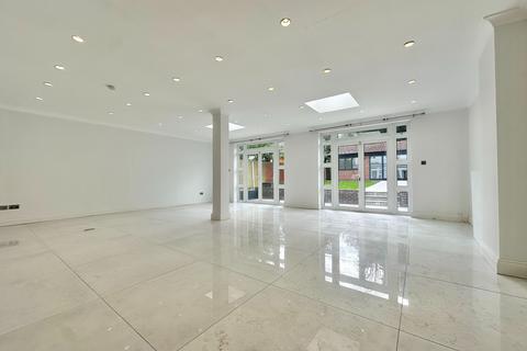 undefined, London NW4