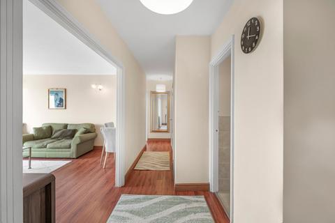 2 bedroom flat for sale, Quadrangle Tower, Cambridge Square, London