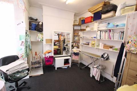 4 bedroom end of terrace house for sale, BRERETON AVENUE, CLEETHORPES