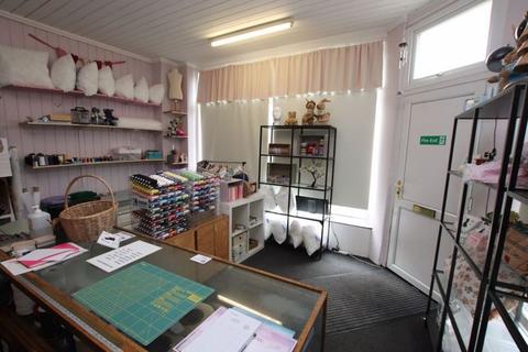 4 bedroom end of terrace house for sale, BRERETON AVENUE, CLEETHORPES