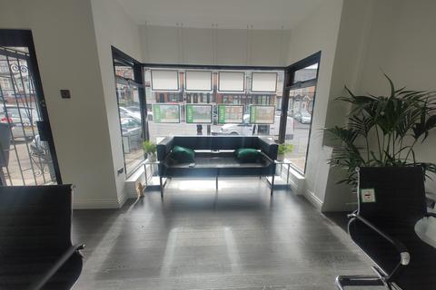 Retail property (high street) to rent, Stratford Road, Hall Green B28