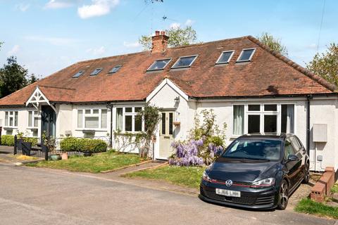 3 Willow Way, Sunbury-on-thames, TW16 6BT