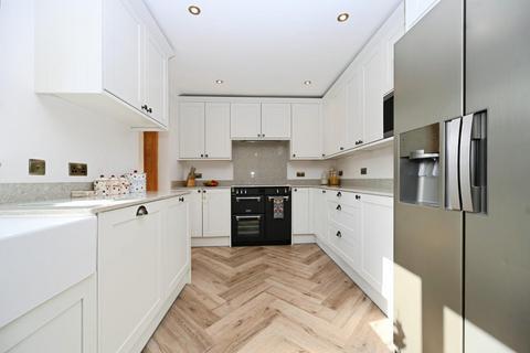 4 bedroom detached house for sale, Balmoral Way, Yeadon, Leeds
