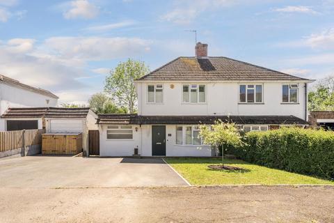 65 Hilley Field Lane, Fetcham, Leatherhead, KT22 9UP