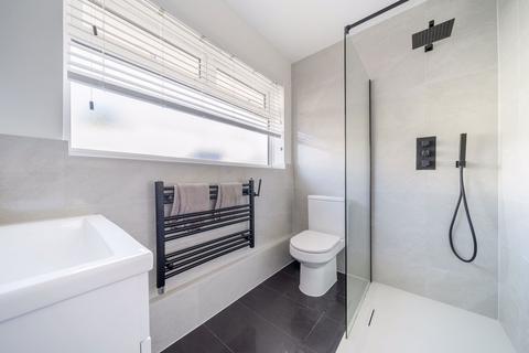 65 Hilley Field Lane, Fetcham, Leatherhead, KT22 9UP