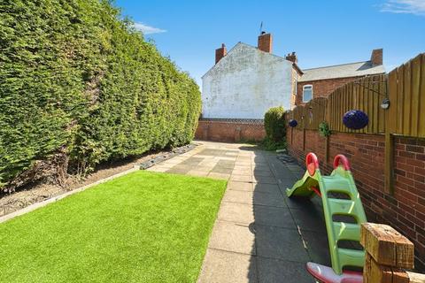 170 Bloxwich Road, Walsall, WS2 7BQ