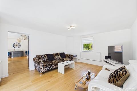 16 Yarm Court Road, Leatherhead, KT22 8PA