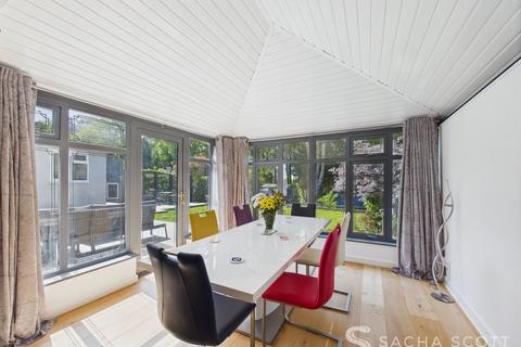 16 Yarm Court Road, Leatherhead, KT22 8PA