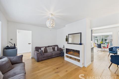16 Yarm Court Road, Leatherhead, KT22 8PA