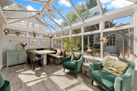 4 bedroom detached house for sale, Edyvean Close, Rugby, CV22