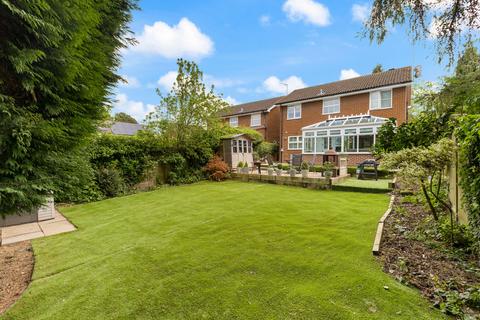 24 Edyvean Close, Rugby, CV22 6LD