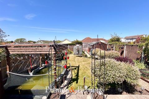 2 bedroom bungalow for sale, Chelmsford Road, Holland-on-Sea, Clacton-on-Sea, Essex, CO15