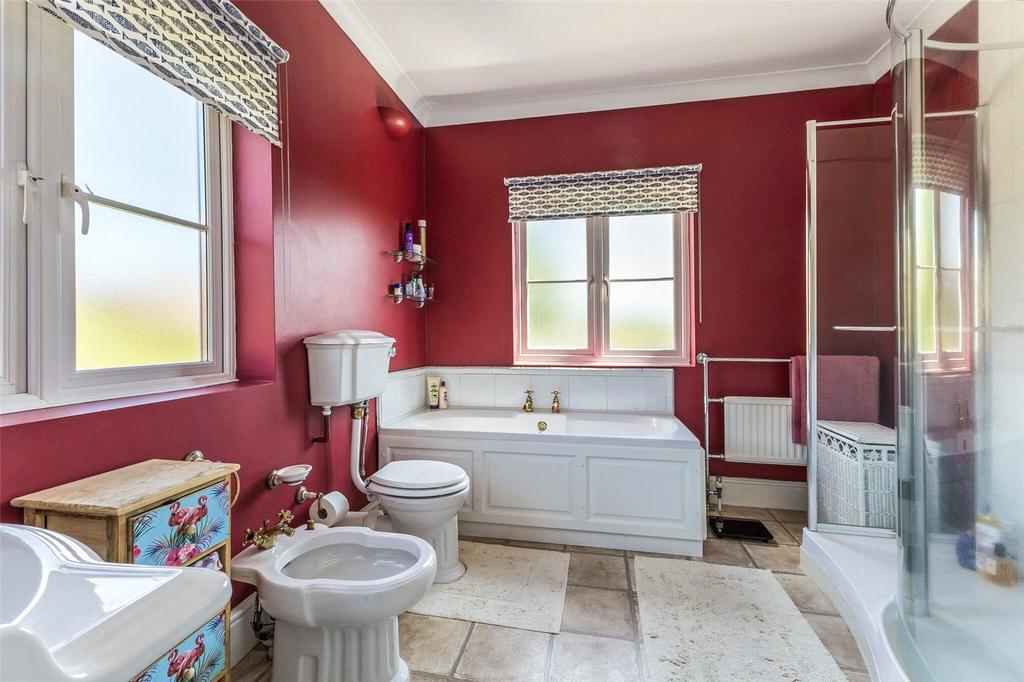 Bath/Shower Room