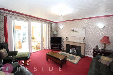4 bedroom detached house for sale, Clayfield Drive, Rochdale OL11