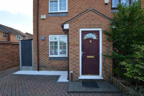 2 bed semi-detached house for rent in Pearl Gardens, Slough