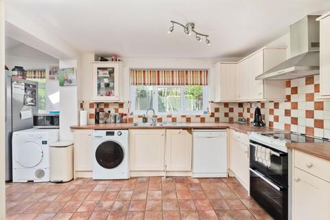 9 Bennett Close, Chacombe, Banbury, OX17 2JZ