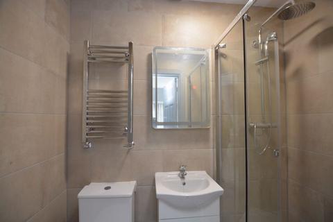 Property to rent, Market Place, Gerrards Cross