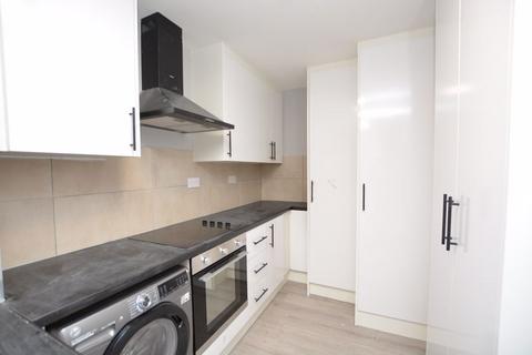 Property to rent, Market Place, Gerrards Cross