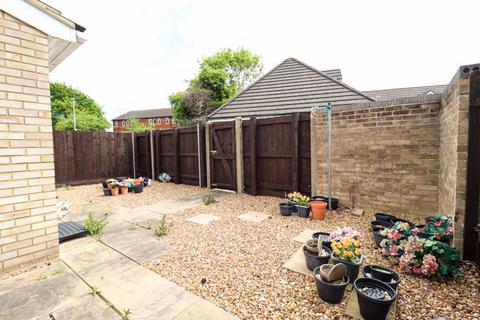 2 Barons Close, Bletchley, Milton Keynes, MK2 2UP