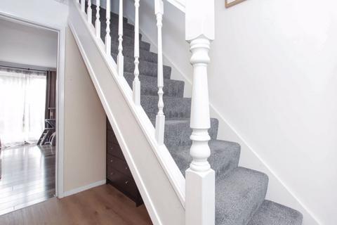 27 Coles Hill, Hemel Hempstead, HP1 3JW