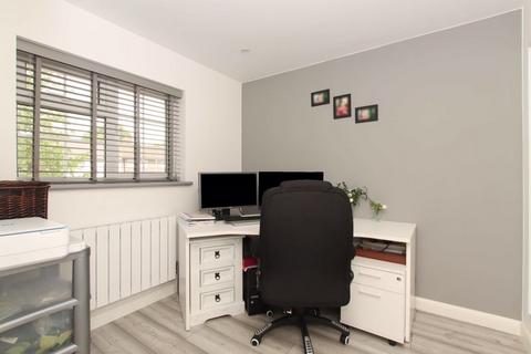 27 Coles Hill, Hemel Hempstead, HP1 3JW