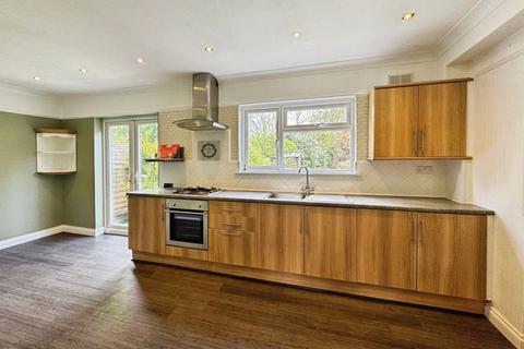 2 Bellfield Avenue, Brightlingsea, Colchester, CO7 0NT