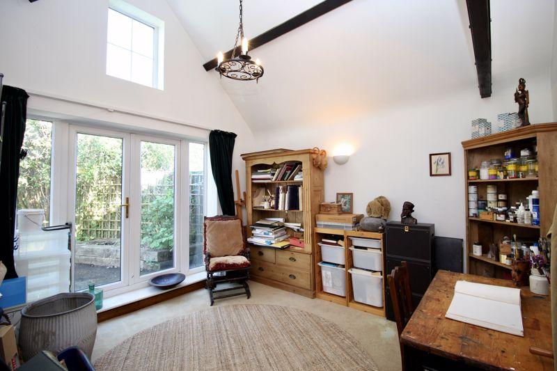 Bedroom/Office