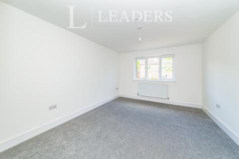 4 bedroom detached house to rent, Maypole Road, Ashurst Wood