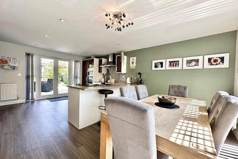 5 Towpath Avenue, Northampton, NN4 9DW
