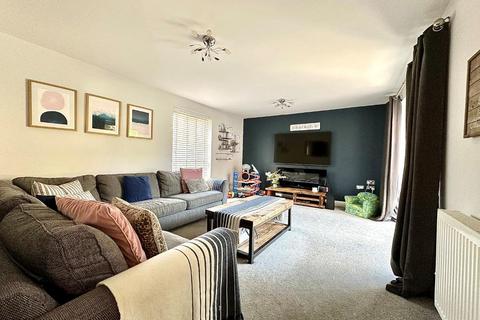 5 Towpath Avenue, Northampton, NN4 9DW