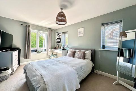 5 Towpath Avenue, Northampton, NN4 9DW