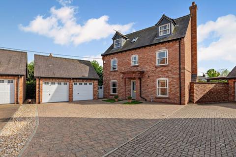 5 bedroom detached house for sale, Castle Gate, Holt LL13