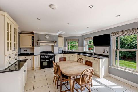 5 bedroom detached house for sale, Castle Gate, Holt LL13