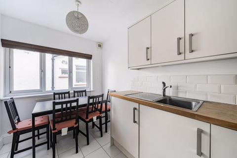 8 The Maples, Kingston Upon Thames, KT1 4DR