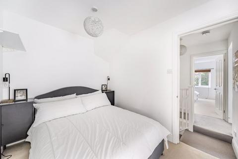 8 The Maples, Kingston Upon Thames, KT1 4DR