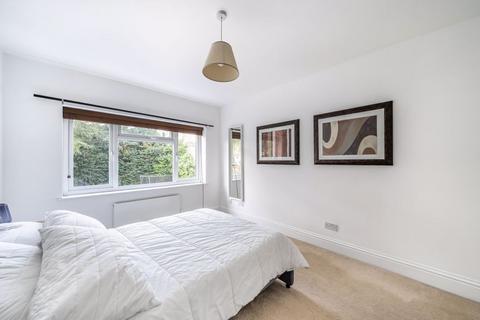 8 The Maples, Kingston Upon Thames, KT1 4DR