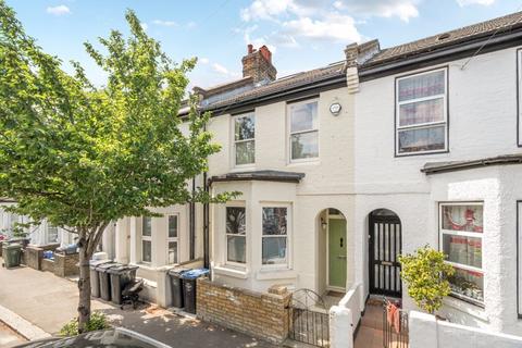 4 bedroom house to rent, Greyhound Road, London