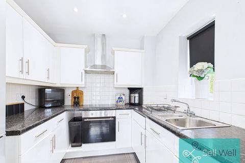 2 bedroom apartment for sale, Ellenbrook Court Newhart Grove, Manchester M28