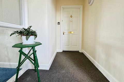 2 bedroom flat for sale, Vennland Way, Minehead TA24