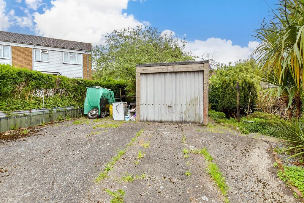 Driveway/Parking