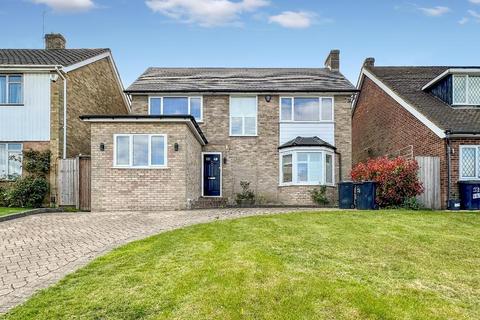 13 Ellenbridge Way, South Croydon, CR2 0EW